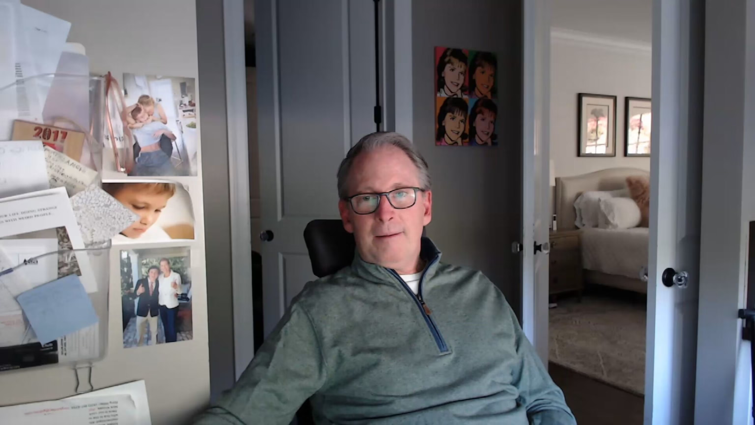 克里斯·巴爾 (Chris Barr) 向美國廣播公司新聞 (ABC News) 的威爾·里夫 (Will Reeve) 講述了他通過(guò)使用干細胞從癱瘓中恢復所取得的進(jìn)展。