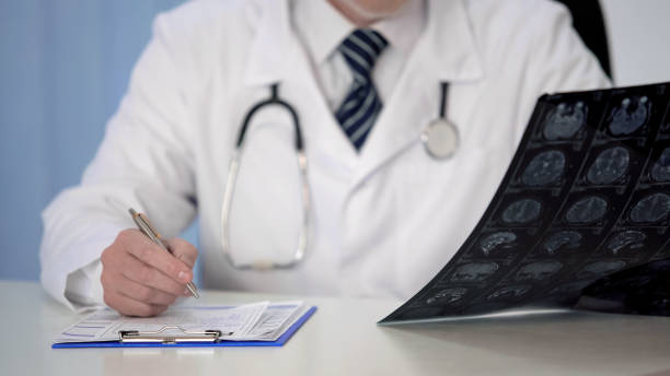 神經(jīng)干細胞移植治療10例嚴重腦外傷患者的安全性評估